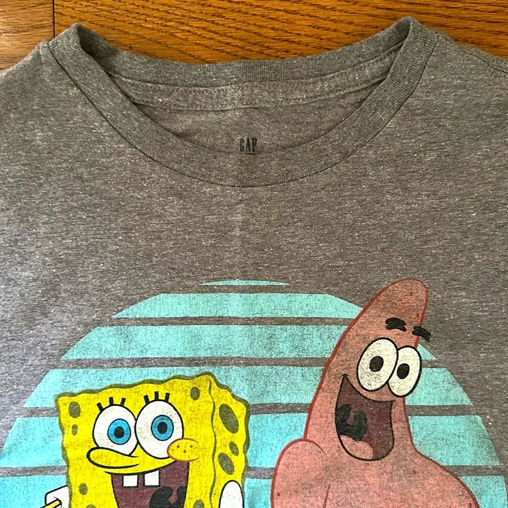 ⭐️GAP KIDS SpongeBob SquarePants Kids T-Shirt size large gray VGUC